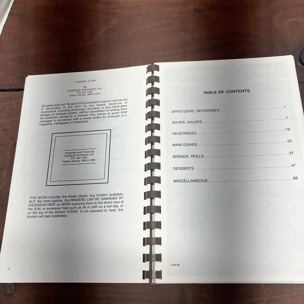 Home Cookin Spring Hill 1993 Cookbook Family Community Education Spiral Bound